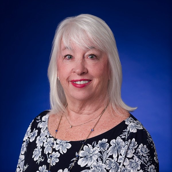 Lisa Ressling, Office Manager